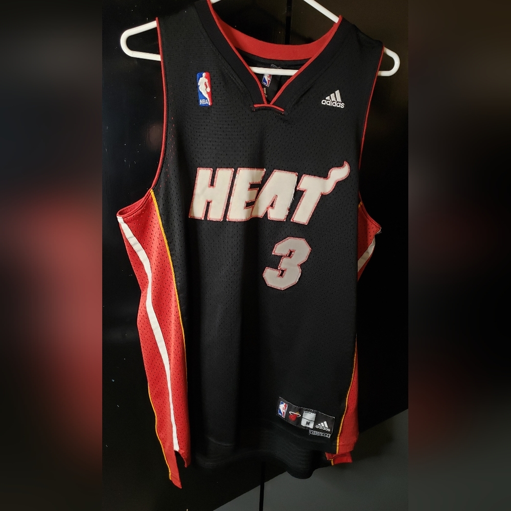 HEAT Black Basketball Jersey Dwayne Wade Miami Heat NBA #3 - Picture 1 of 9